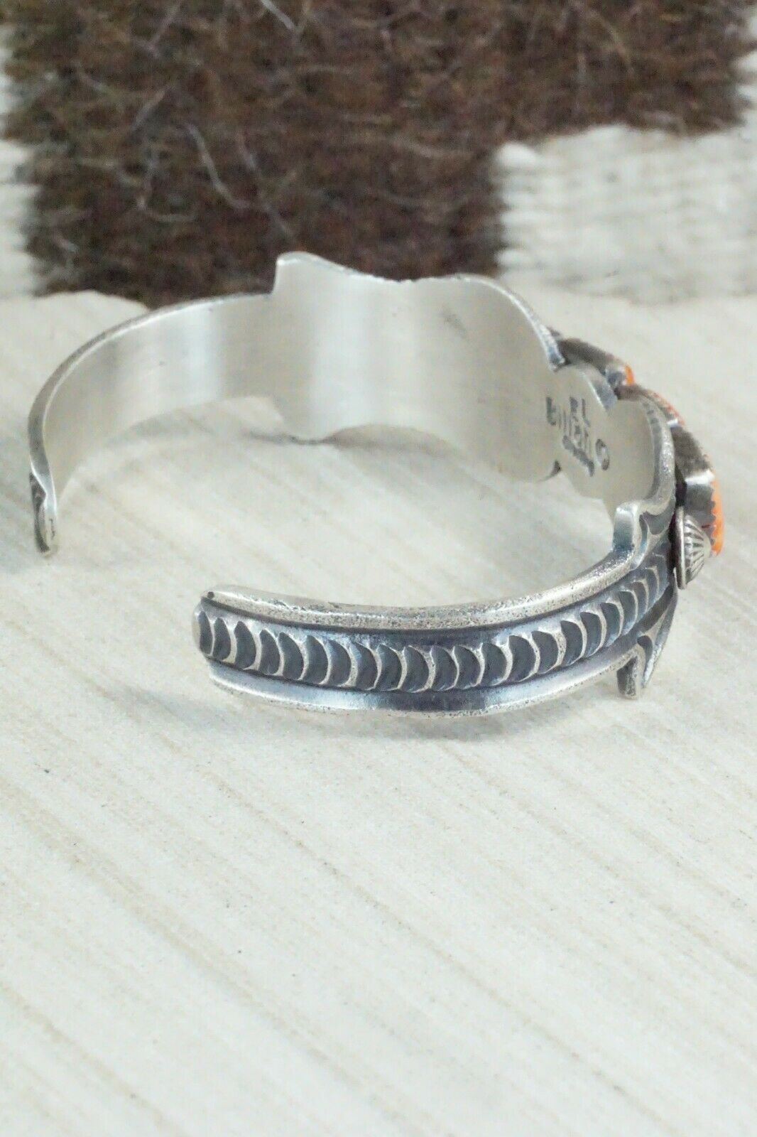Spiny Oyster and Sterling Silver Bracelet - Eva & Linberg Billah