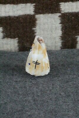 Corn Maiden Zuni Fetish Carving - Kevin Quam