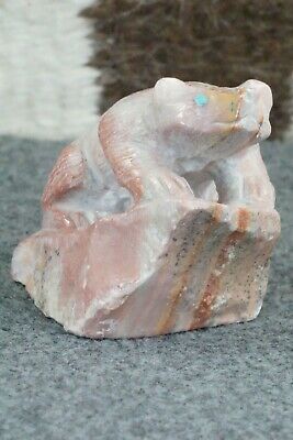 Badger Zuni Fetish Carving - Derrick Kaamasee