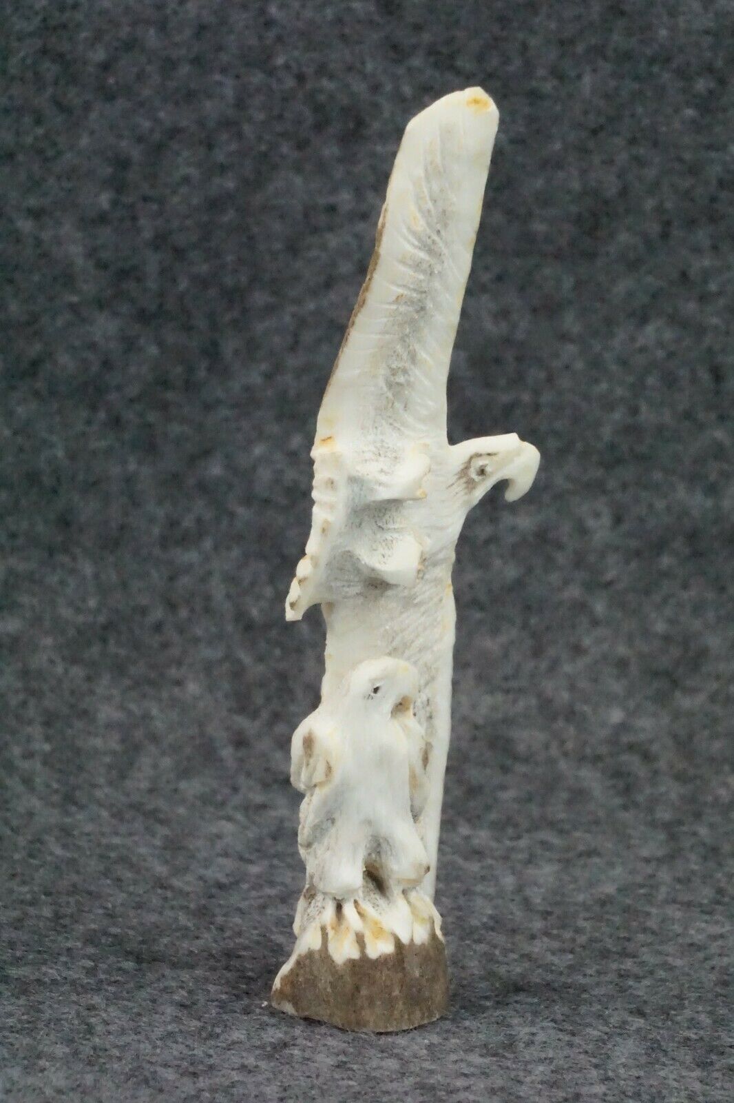 Eagle Zuni Fetish Carving - Lewis Malie Jr.