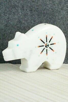 Bear Zuni Fetish Carving - Kevin Quam