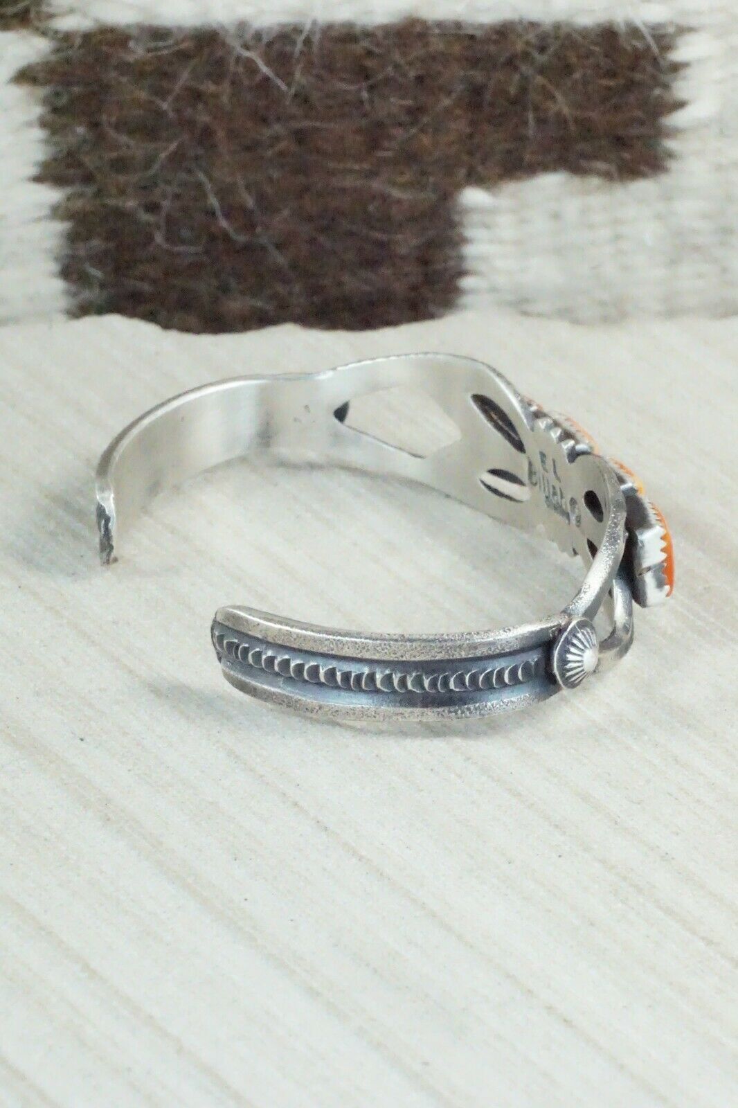 Spiny Oyster and Sterling Silver Bracelet - Eva & Linberg Billah