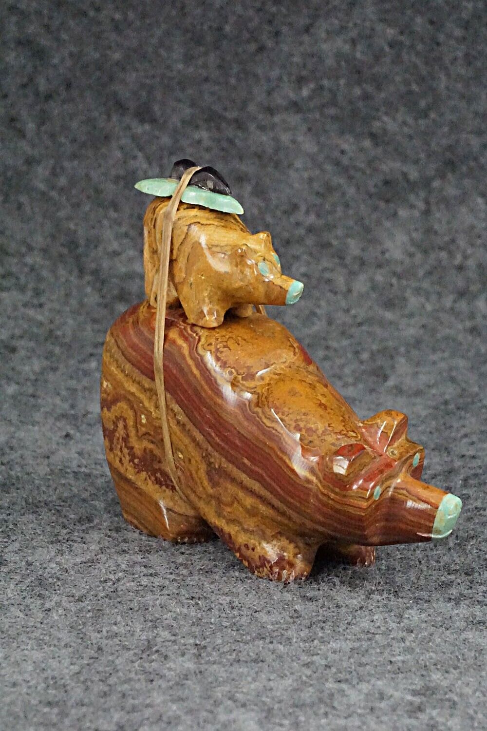 Bear and Cub Zuni Fetish Carving - Enrike Leekya