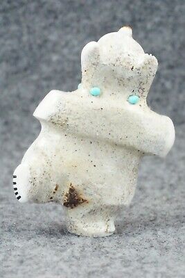 Bear Zuni Fetish Carving - Claudia Peina
