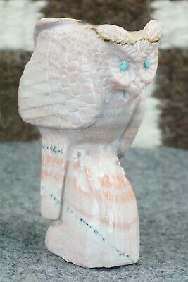 Owl Zuni Fetish Carving - Derrick Kaamasee