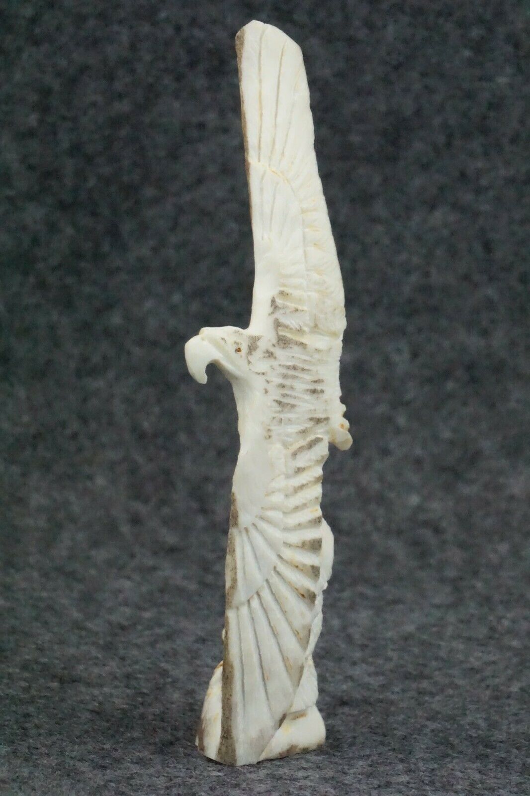 Eagle Zuni Fetish Carving - Lewis Malie Jr.