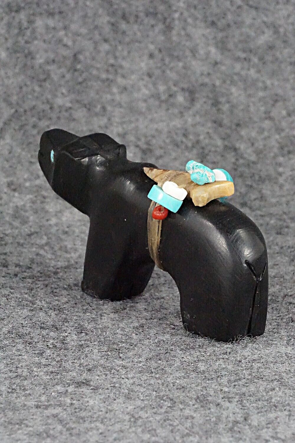 Bear Zuni Fetish Carving - Narrin Bowannie
