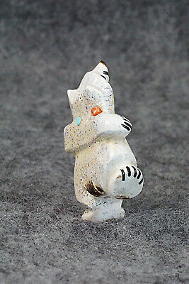 Bear Zuni Fetish Carving - Claudia Peina