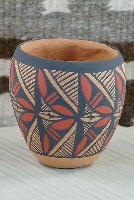 Jemez Pottery - Ortiz